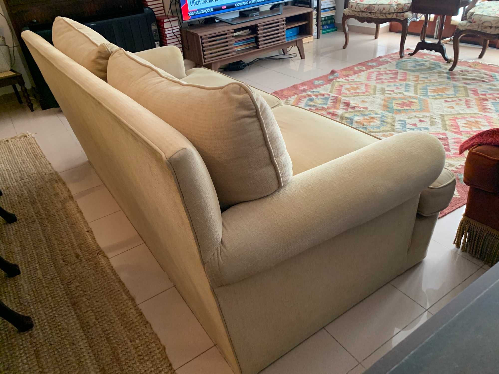 Sofá de 3 lugares super confortável