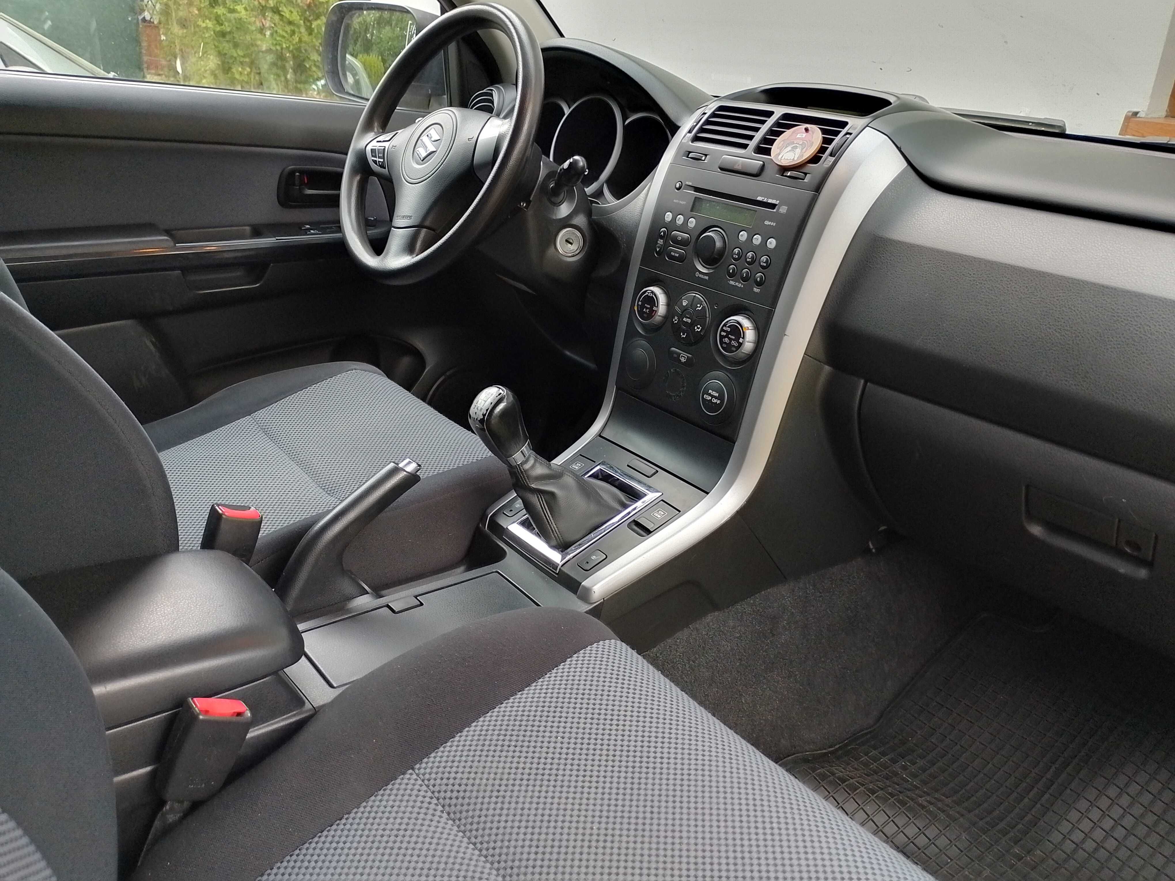 Suzuki Grand Vitara 1.6 Hak Złoty 3 drzwi klima ideał na trudne drogi