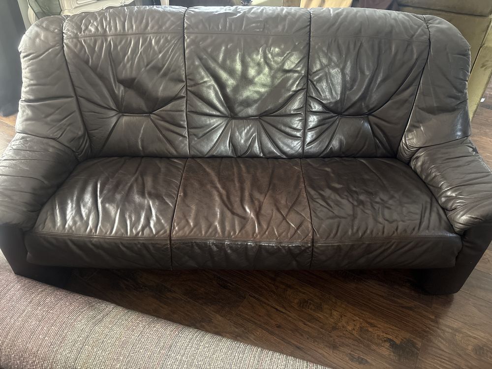 Wypoczynek sofa i 2 fotele soórzane stan dobry