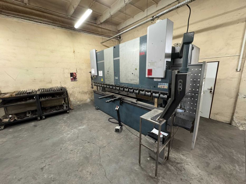 Prasa krawędziowa DURMAZLAR E 37160 – 160 ton, 3700 mm, CNC, rok 2008