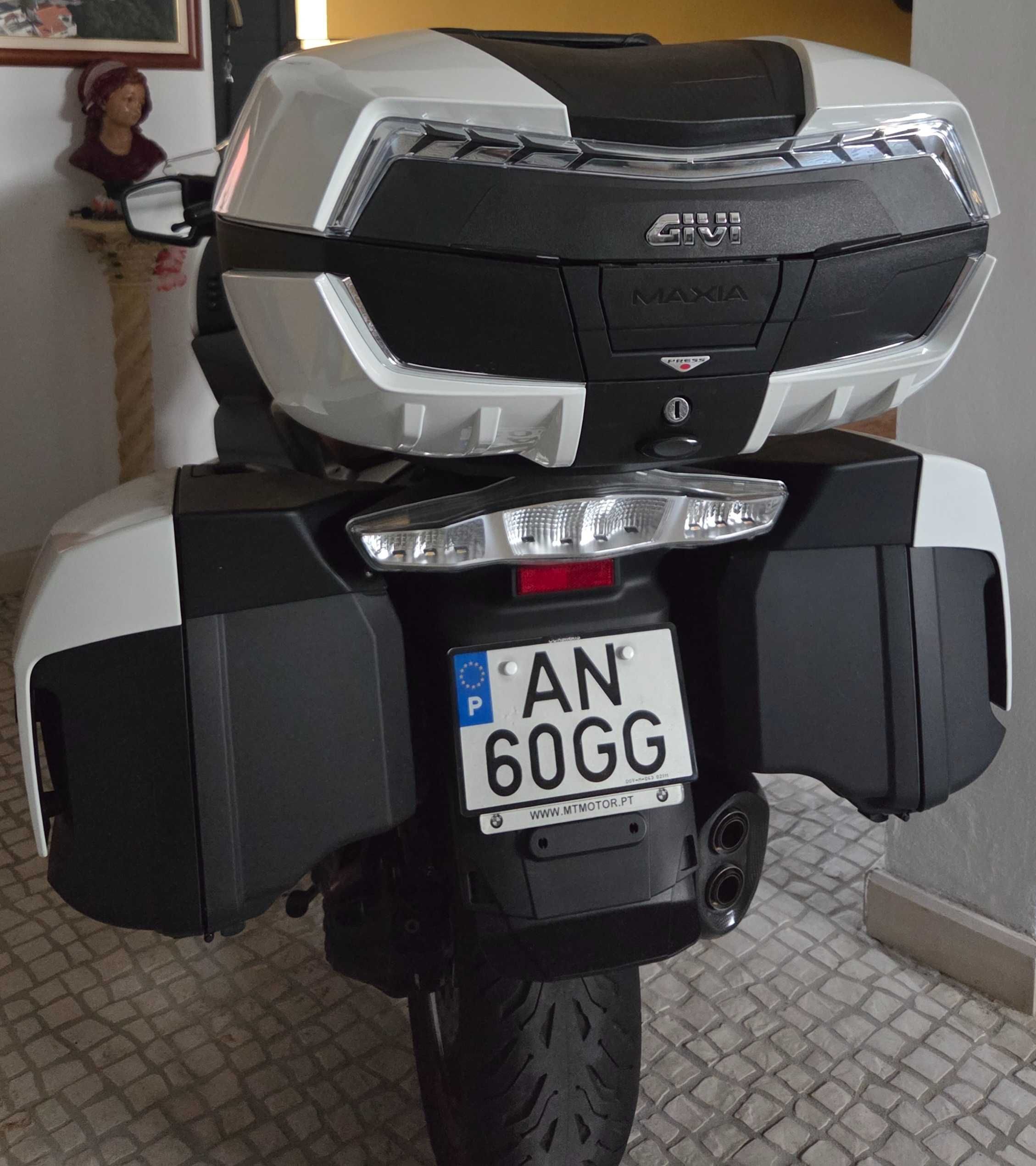 BMW R 1250 RT [ 2022 )