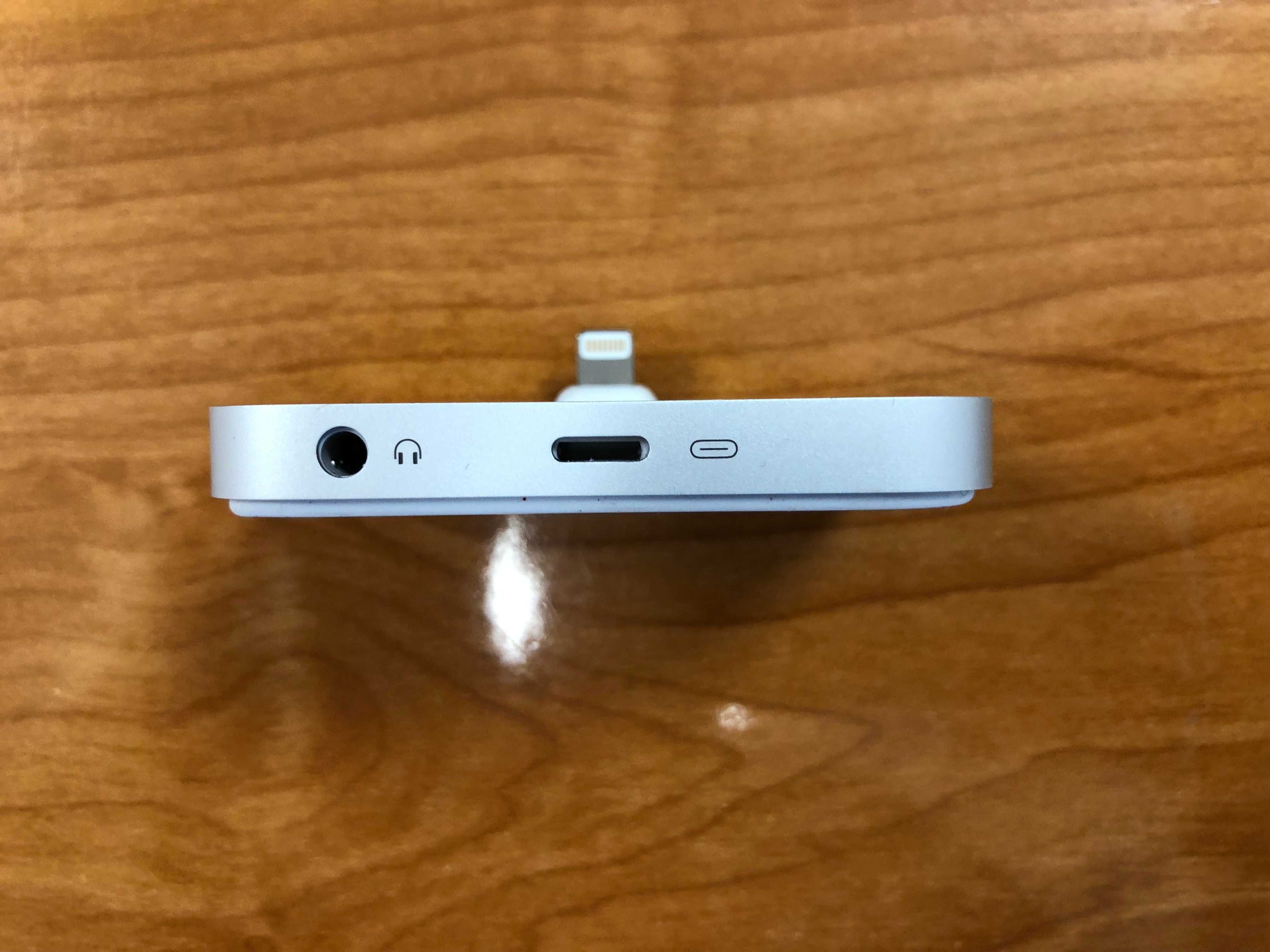 Apple stacja dokująca iPhone lightning A1717