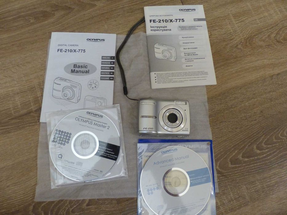 Фотоапарат Olympus FE-210 silver