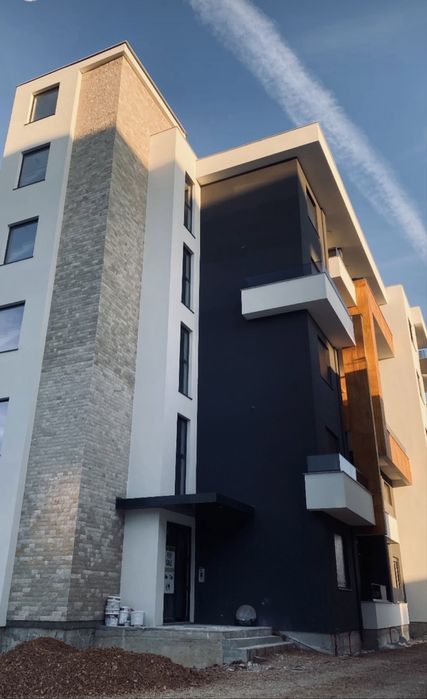 Продаж квартир з якісним ремонтом на березі моря в Чорногоріі