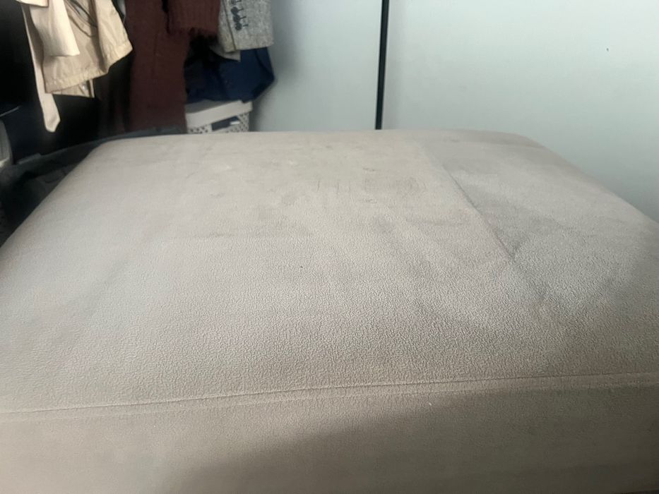 Narożnik z funkcją do spania pufa