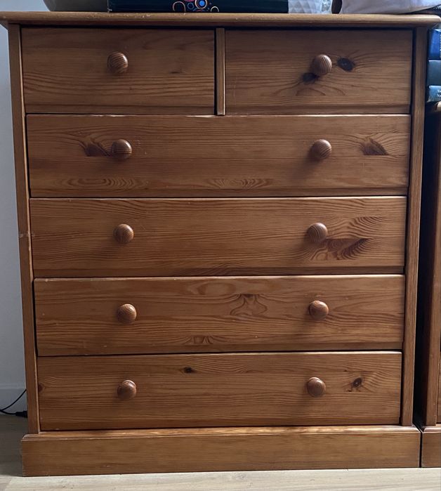 Komplet mebli drewnianych