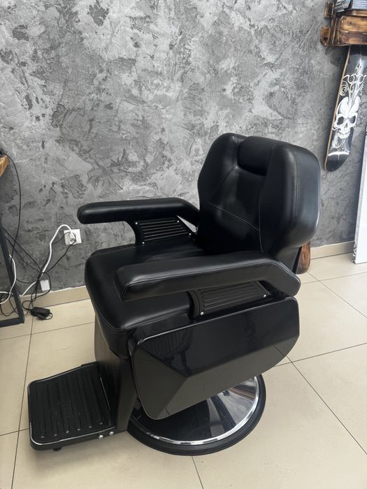 Sprzadam fotel barberski 100% sprawny