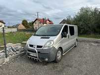 Renault Trafic 2.5 2004 r / long / Klima / Zarejestrowany na 6 osób