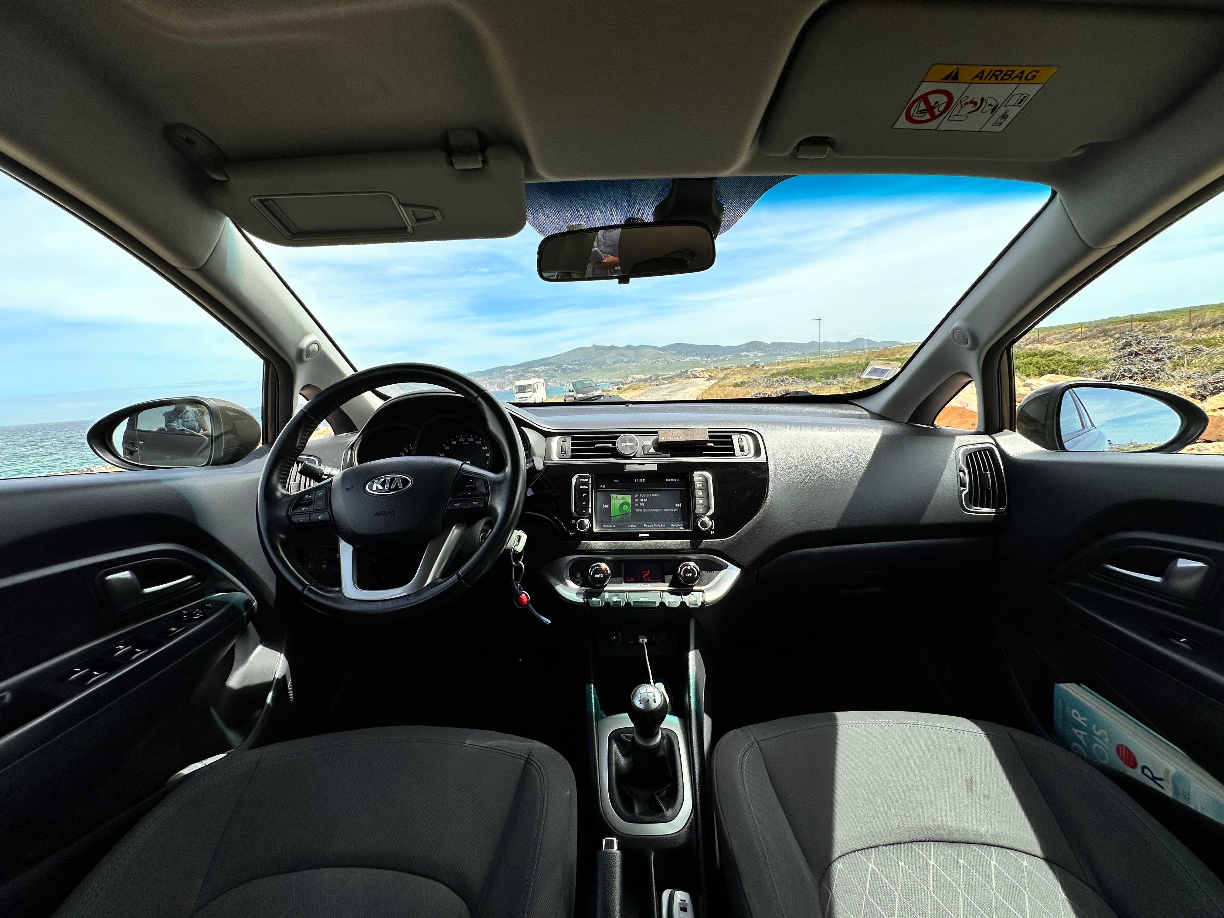 Kia Rio 2016 – Gasolina. Impecável! Único Dono – Como Novo!