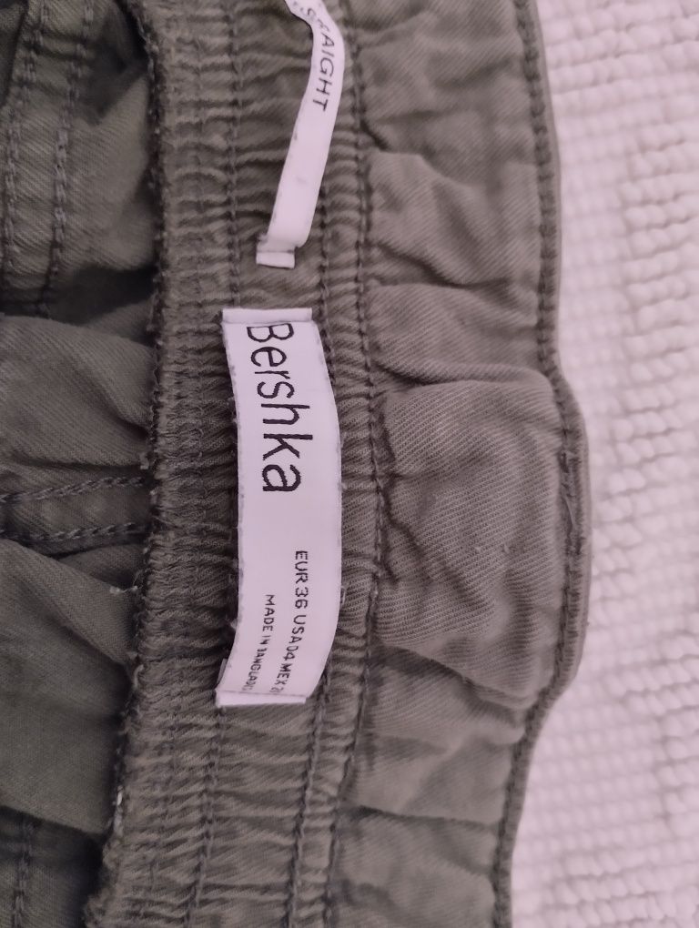 Calças cargo verde Bershka tam 36