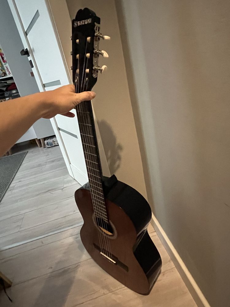 Gitara Suzuki 4/4 bez jednej struny