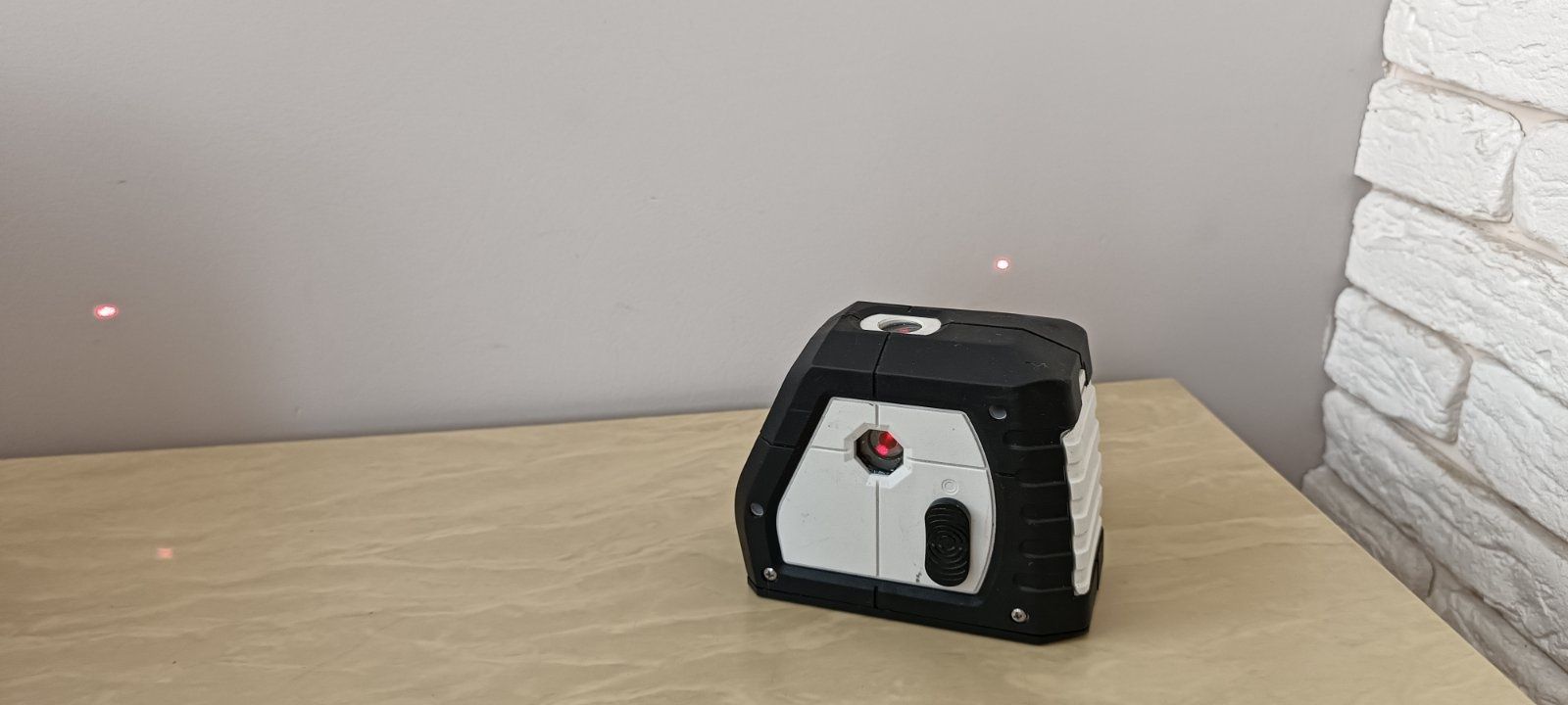 Лазерний Рівень уровень Laserliner Autopoint-Laser 5