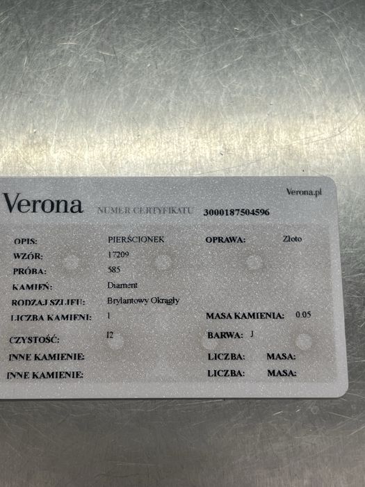 Pierścionek z dwukolorowego złota z diamentem