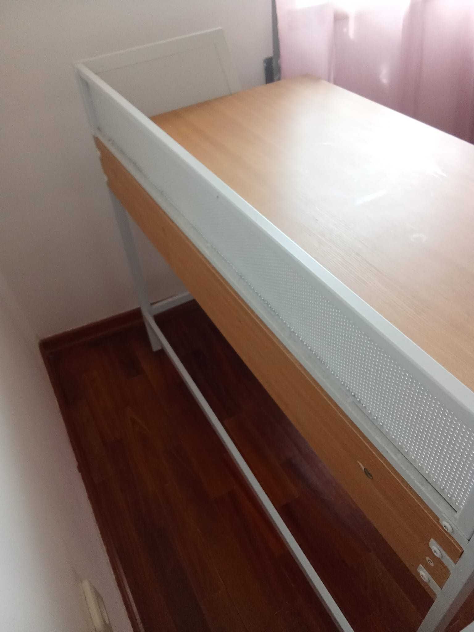 Vendo Secretária
