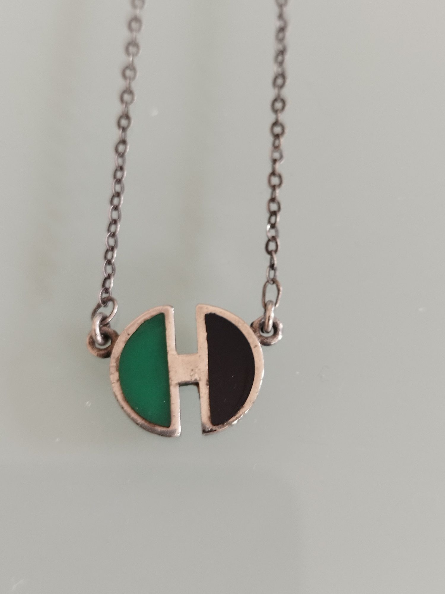 Lindo colar de prata vintage dos anos 70.
