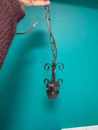 Czarny łańcuch kuty zawijas azur retro PRL vintage lampa żyrandol