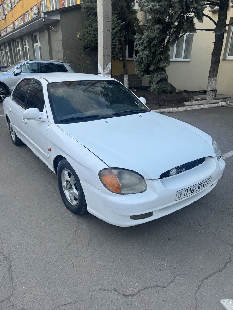 Продам Hyundai Sonata 2000 год 2л Газ-Бензин Механика-5ст