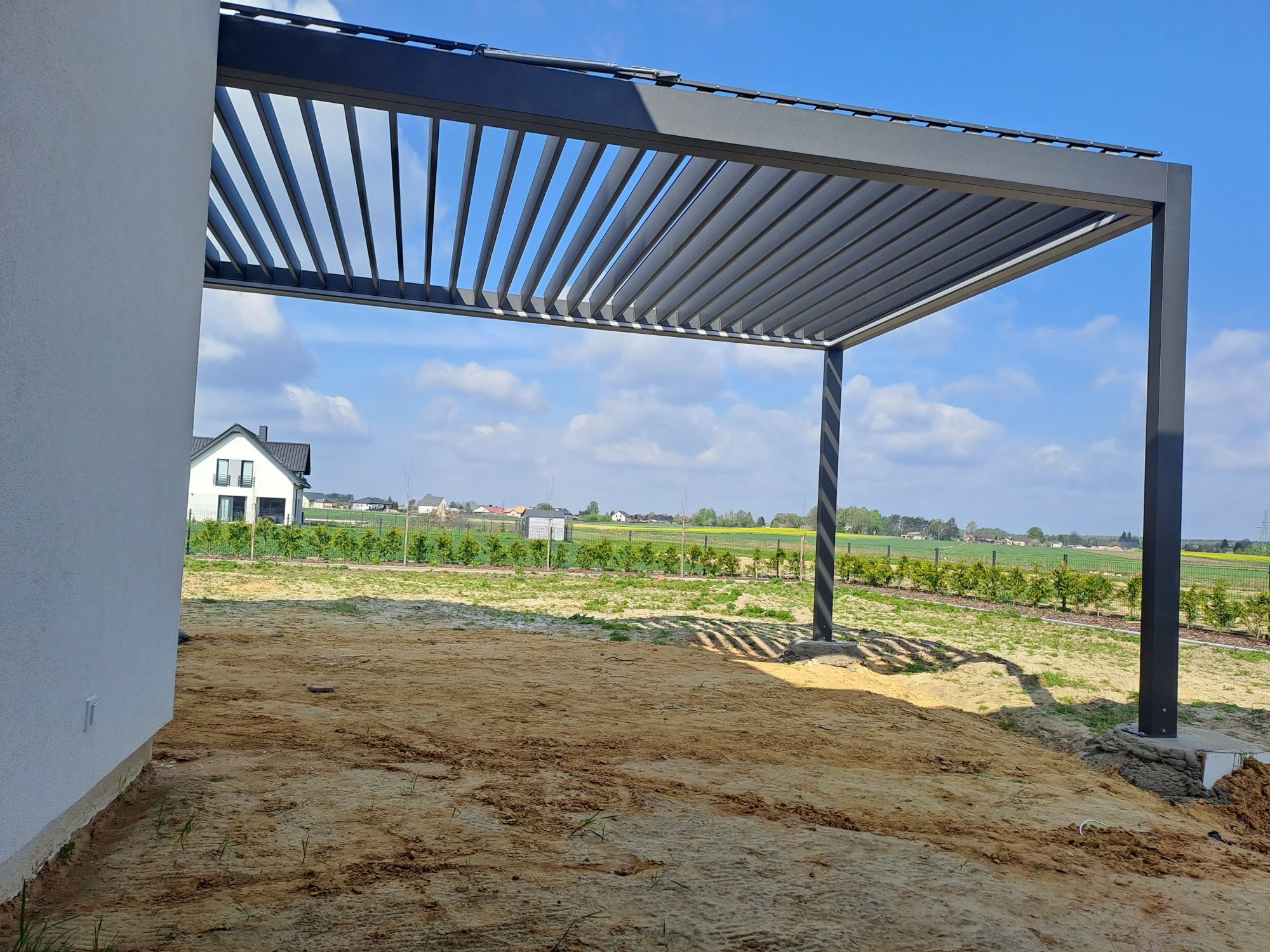 Żaluzje fasadowe z90 c80 pergola aluminiowa