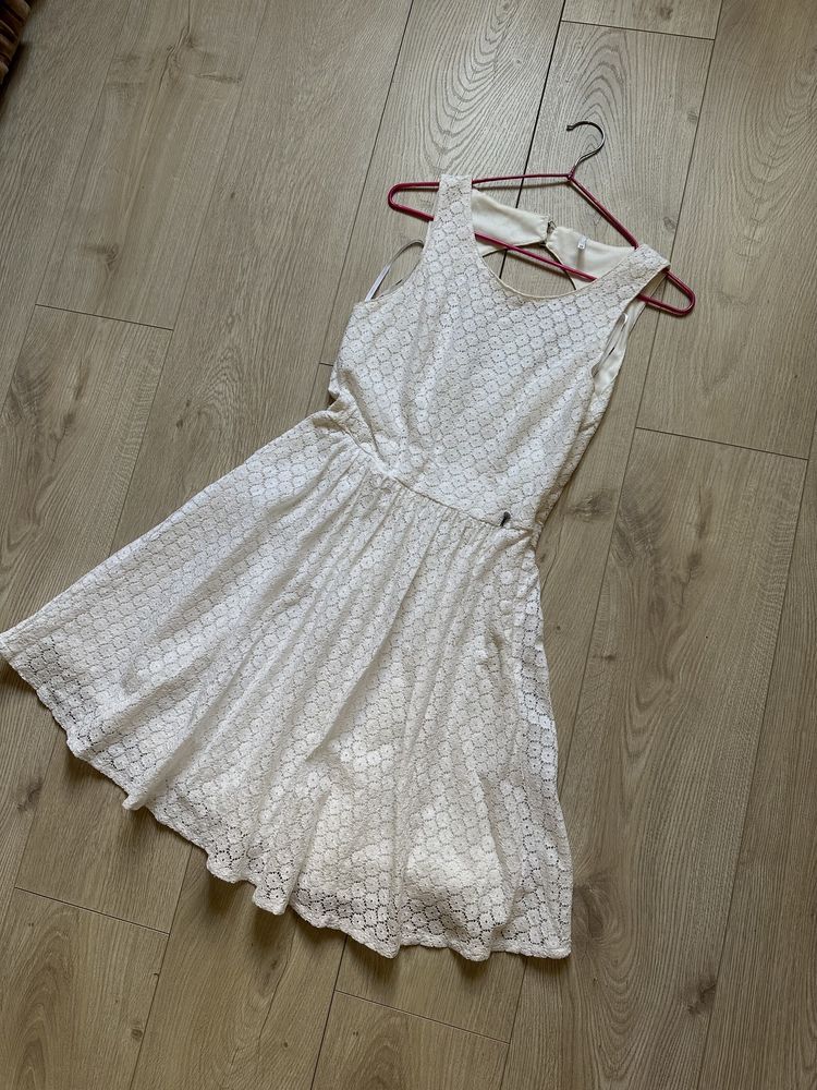 Сукня ONLY в біло-молочному кольорі