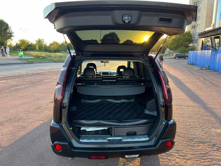Продам Nissan X-Trail T31 2.5 4WD