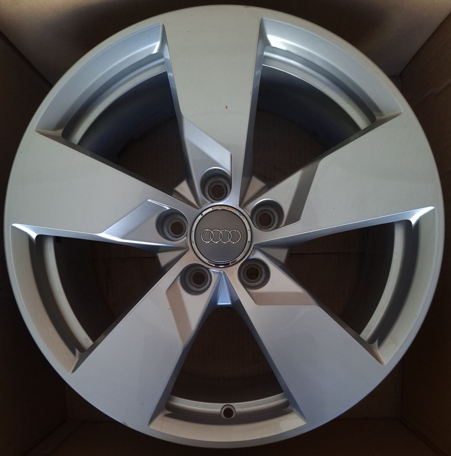 Felgi 17 Audi A3 A4 A6 A8 Q3 Q5 TT Alufelgi 5×112