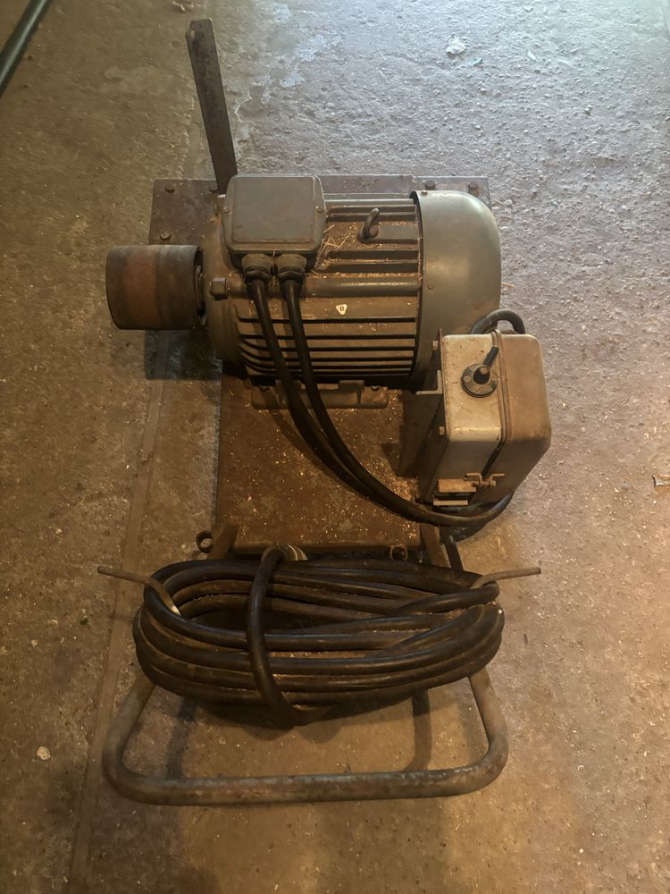 Zespół napędowy przewoźny C708 7,5 kW