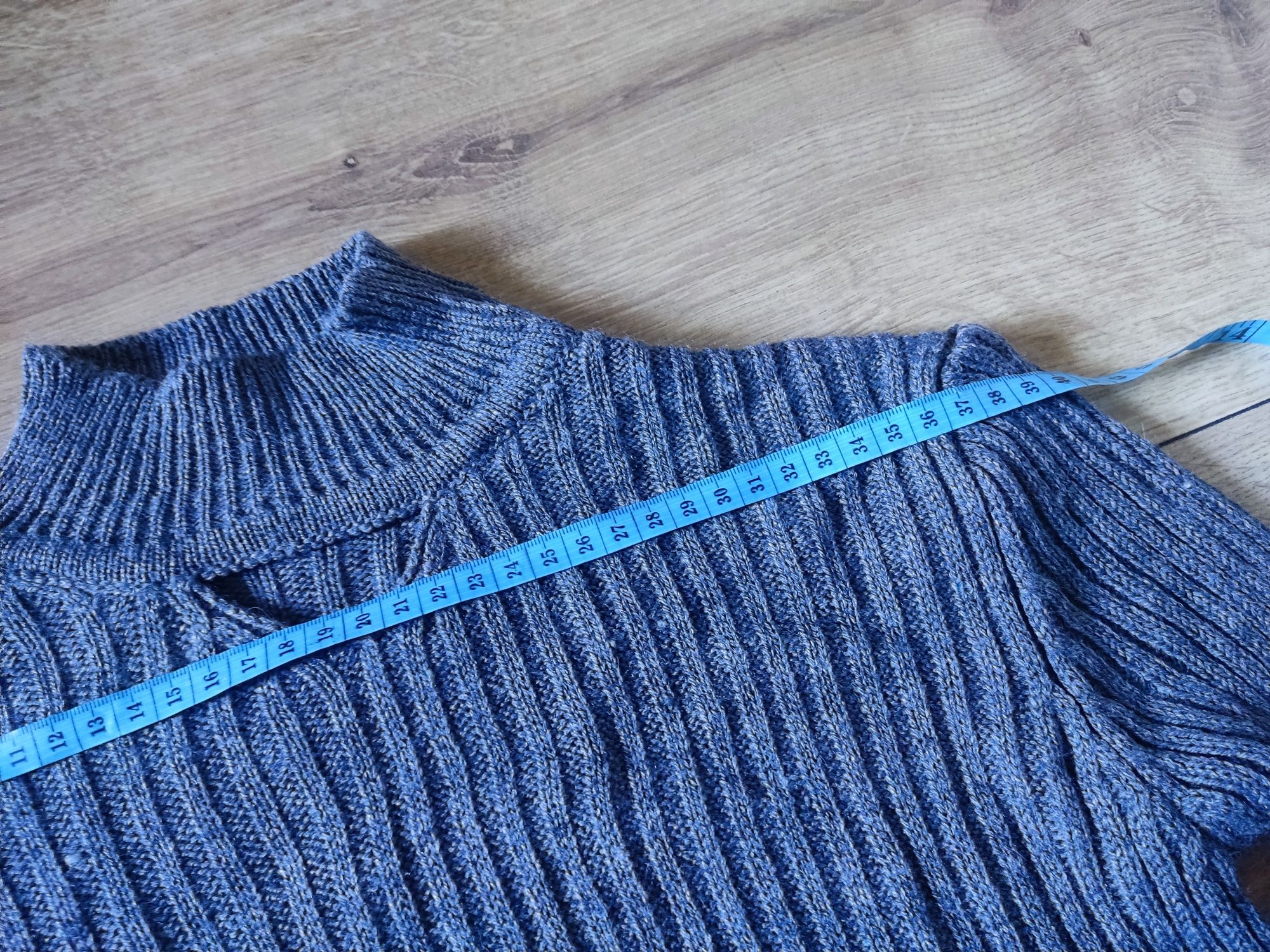 Sweter damski dzianinowy golf półgolf z wycięciem pod szyją