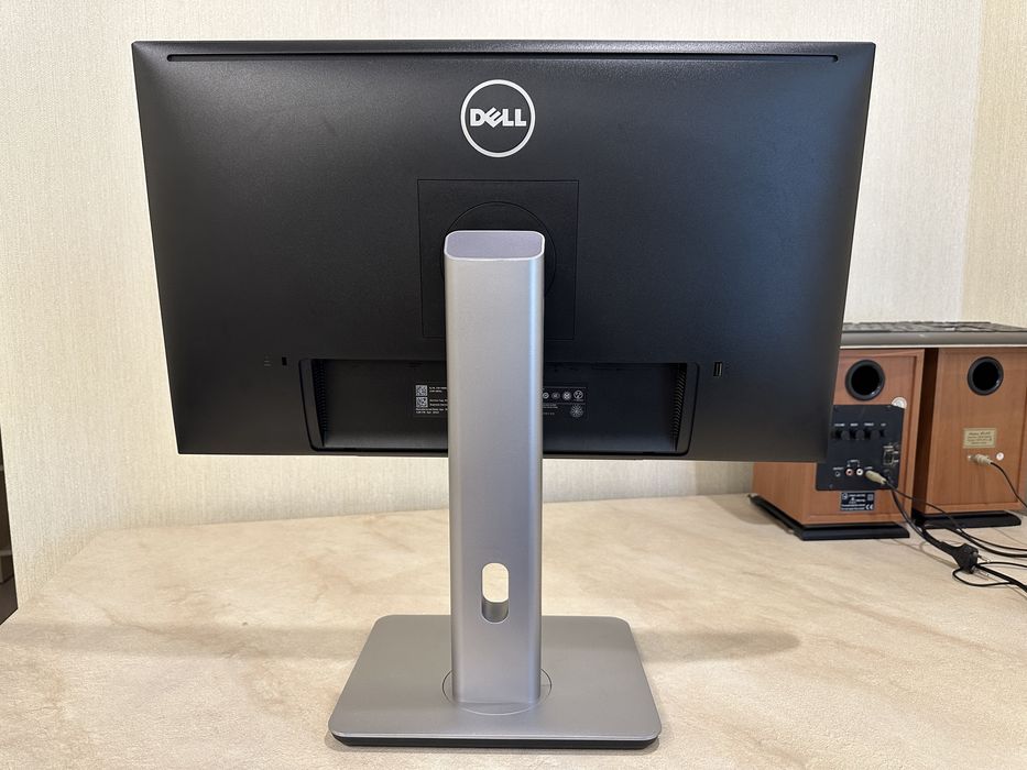 Монітор Dell U2515H IPS | 2560 x 1440 | з «битою» полоскою в 1 піксель