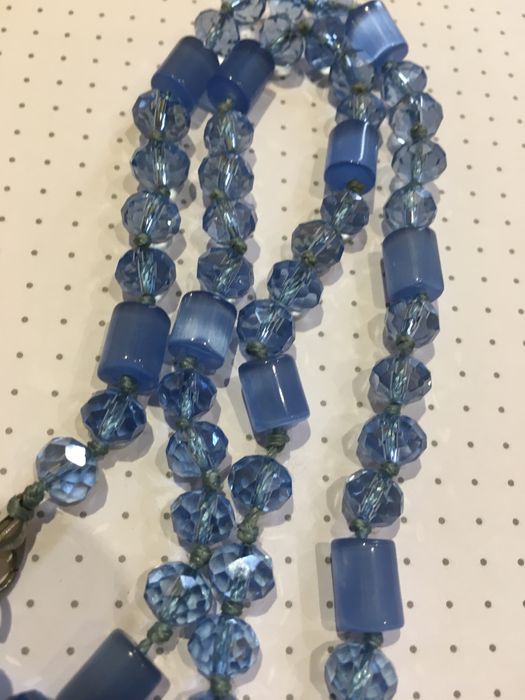 Винтажные бусы голубое сатиновое стекло