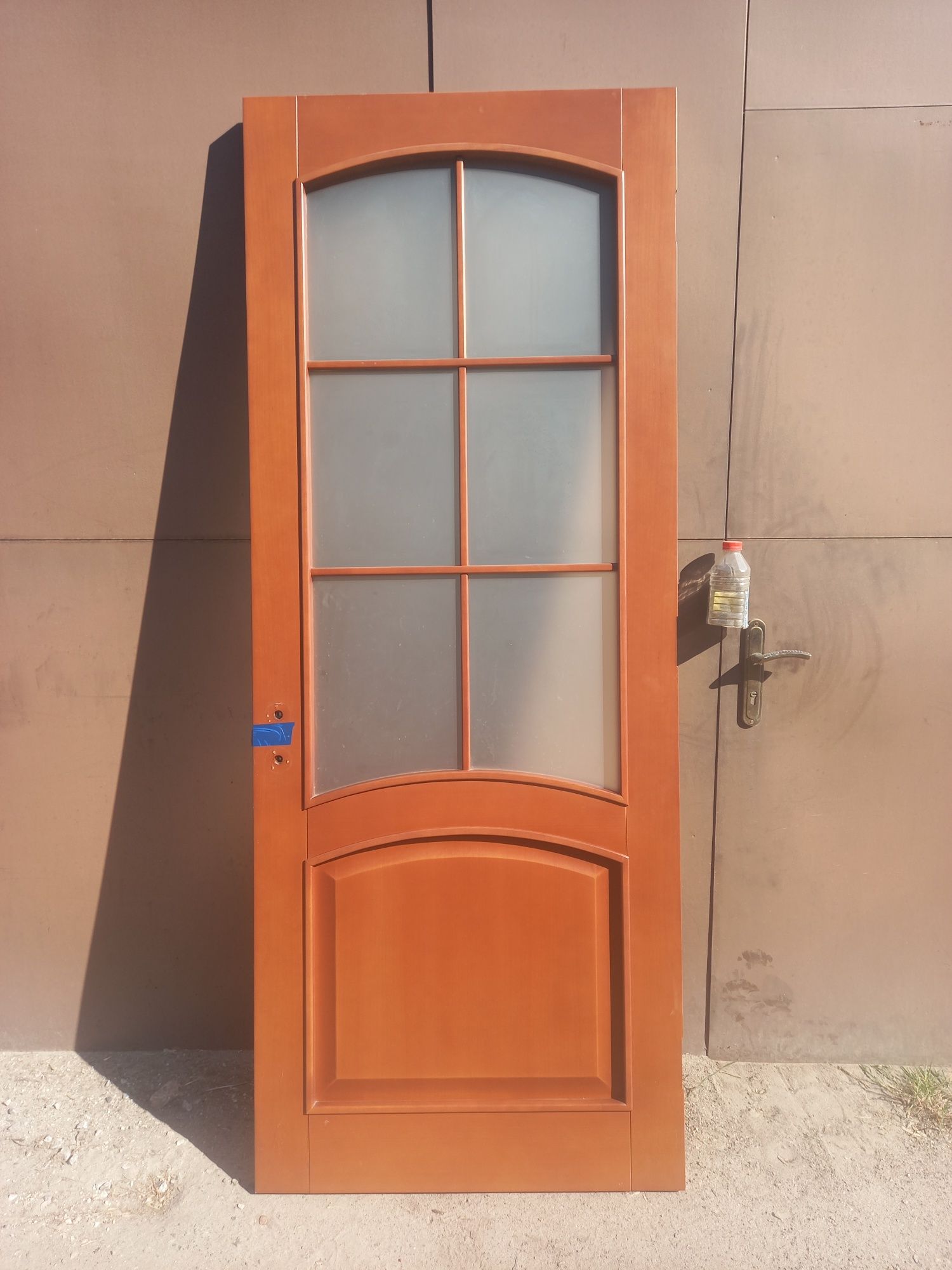Продам межкомнатные Двери деревянные с стеклом Папа Карло