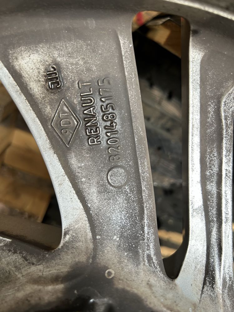 Kola z oponami zimowymi Nissan Renault KIA 114,3