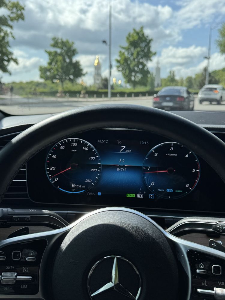 Продам Mercedes-Benz GLE300D 4 Matik
