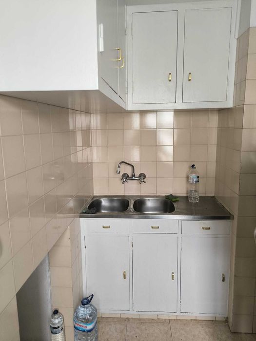 Arrenda-se apartamento T1 localizado no Murtal, Parede