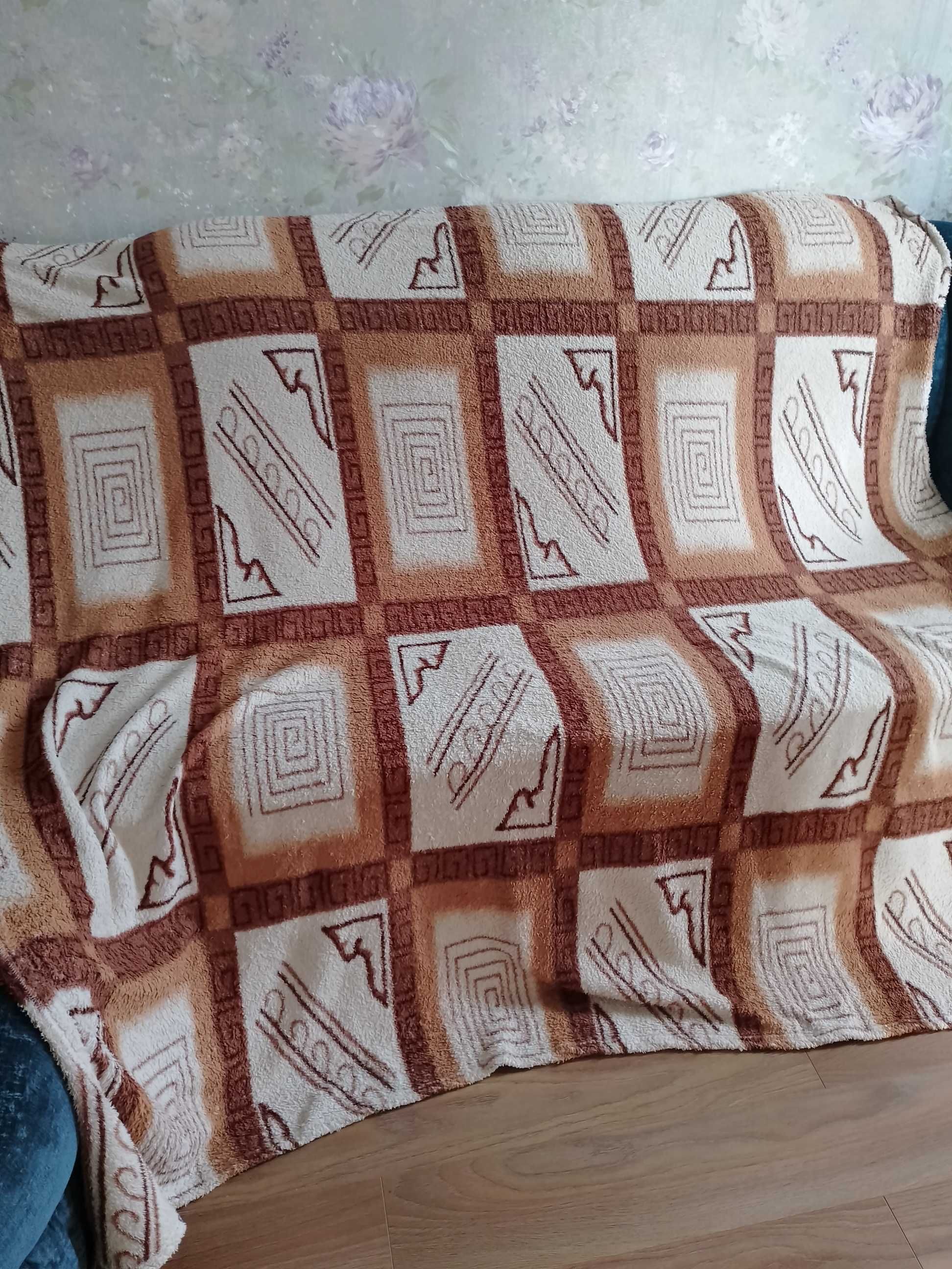 Продам новые покрывала