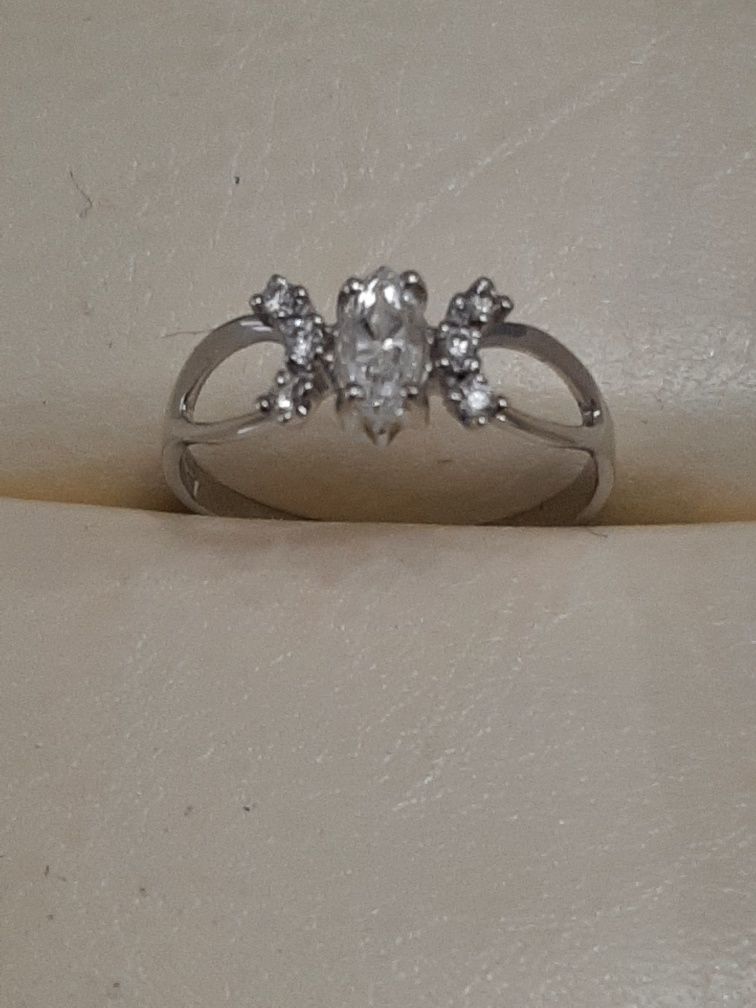 Кольцо с бриллиантами 0.51  ct. Белое золото.