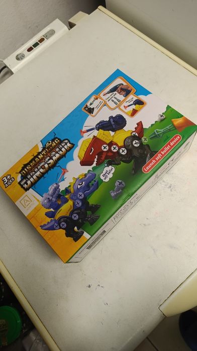 Dinozaur do skręcania wkrętarką że strzałami