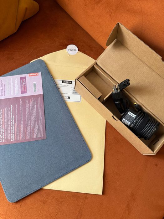 Lenovo Yoga 9i 2-in-1 14" 2.8K 120Hz OLED Touch Core Ultra 7