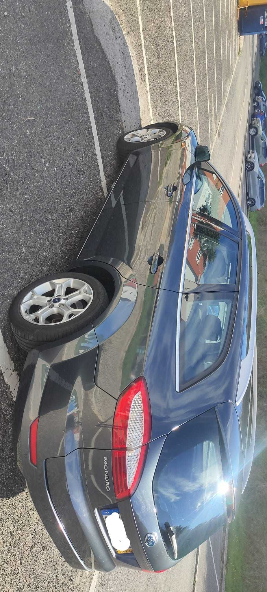 Carrinha com extras Ford