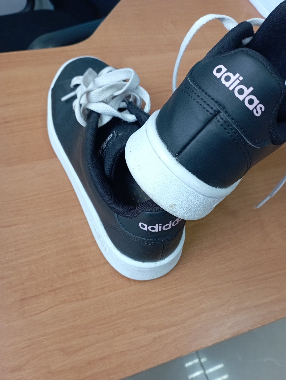 Фірмові оригінал кросівки адідас adidas