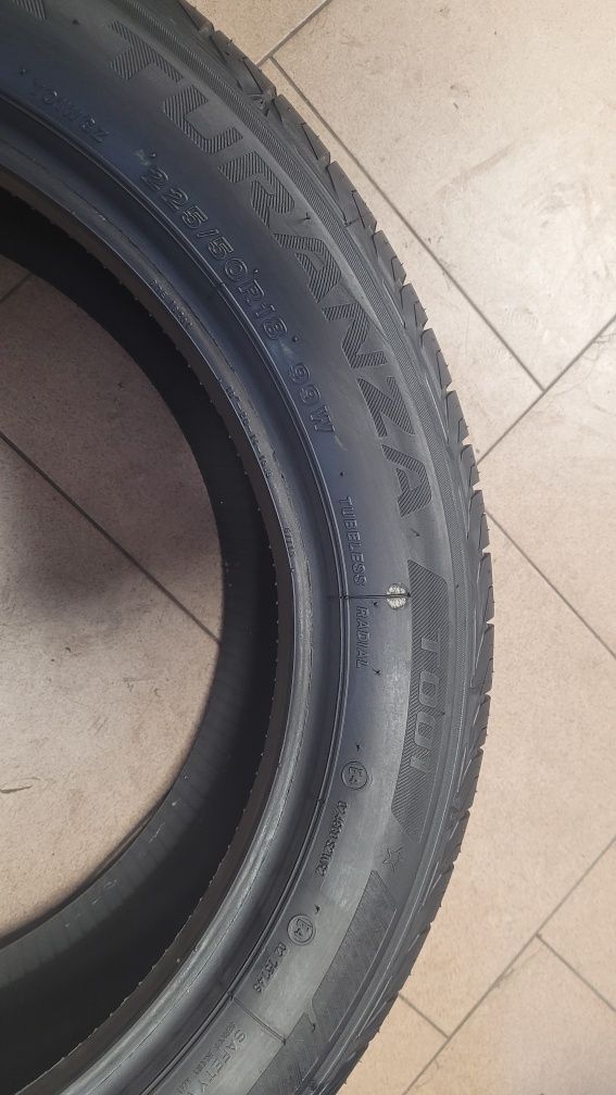 Para Opony Letnie Bridgestone 225/50 18R Turanza T001