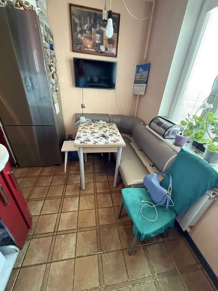 3 к. квартира в 16 эт доме с газом, м. Масельского 5 минут пешком