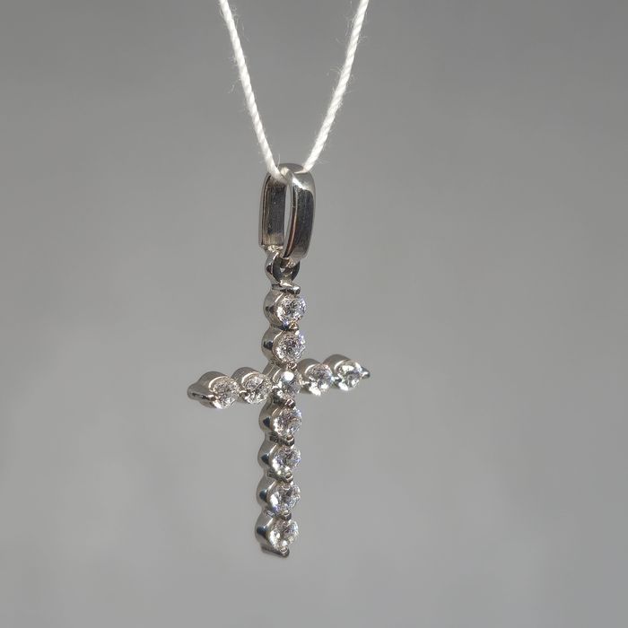 Хрестик з білого золота. Новий.