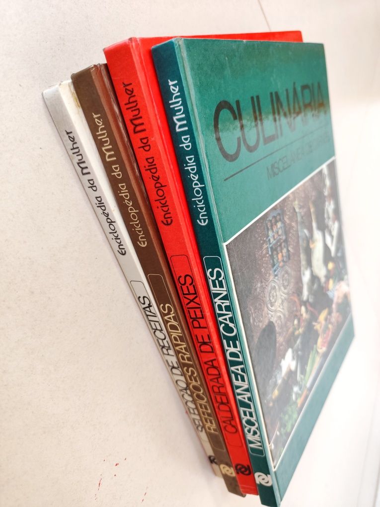 4 Livros de Culinária - Enciclopédia da Mulher - Anos 70/80 (Vintage)