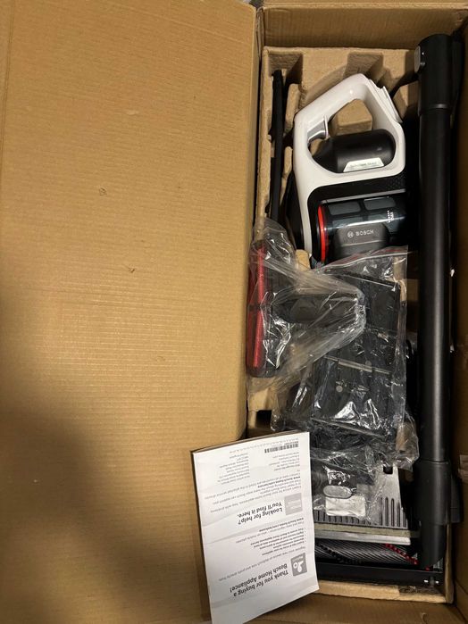 Aspirador Vertical BOSCH BBS8214 Unlimited 8