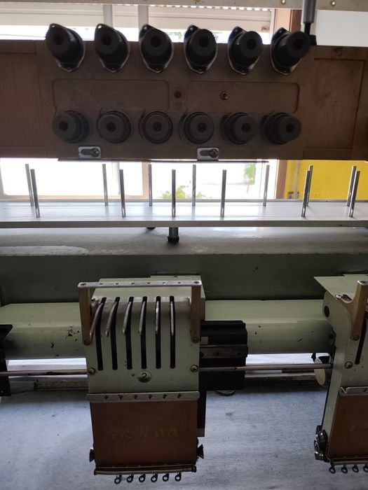 2 Máquinas ,de bordar 12 cabeças 6 cores tajima