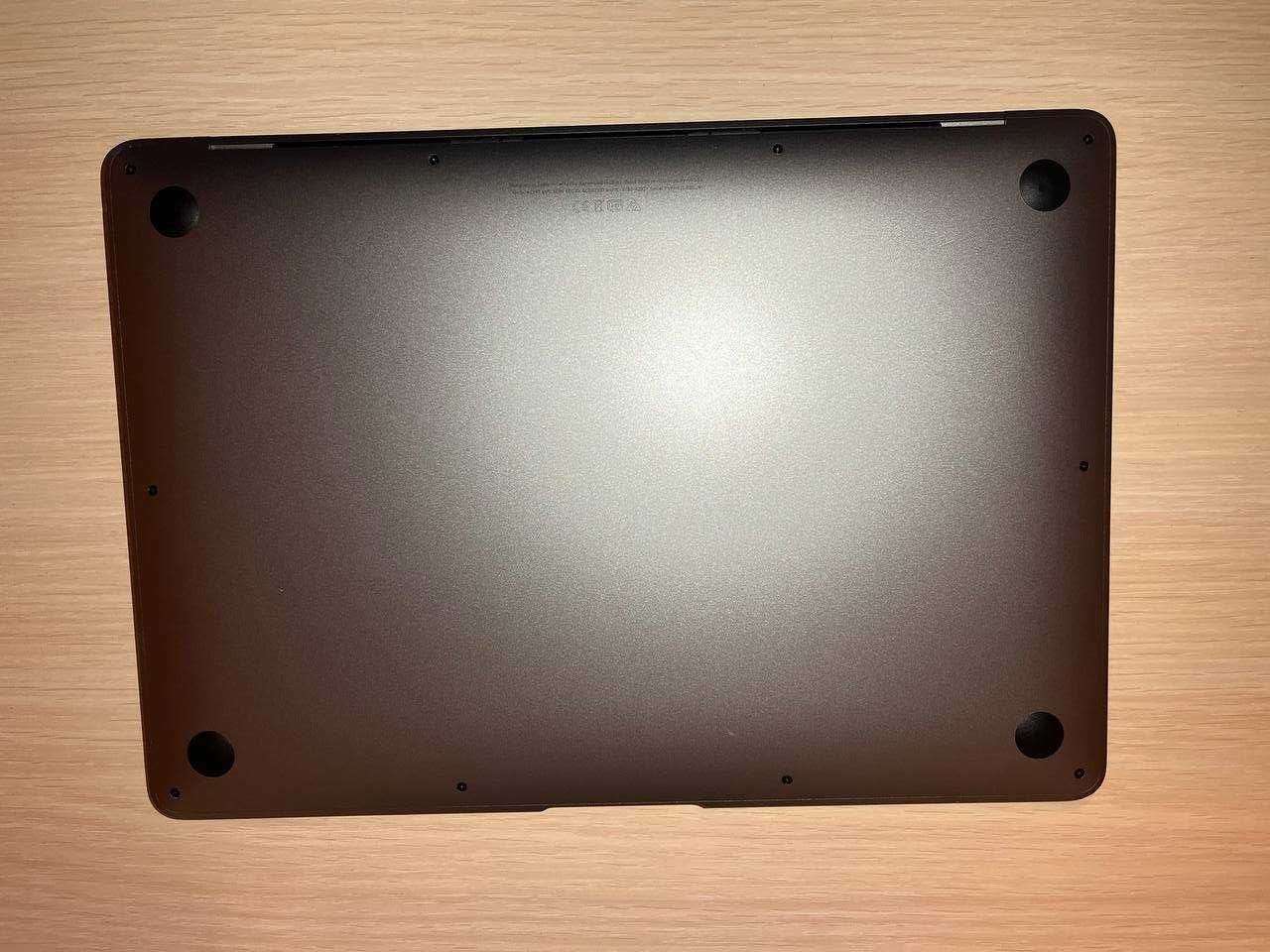 MacBook Air M1 8/256