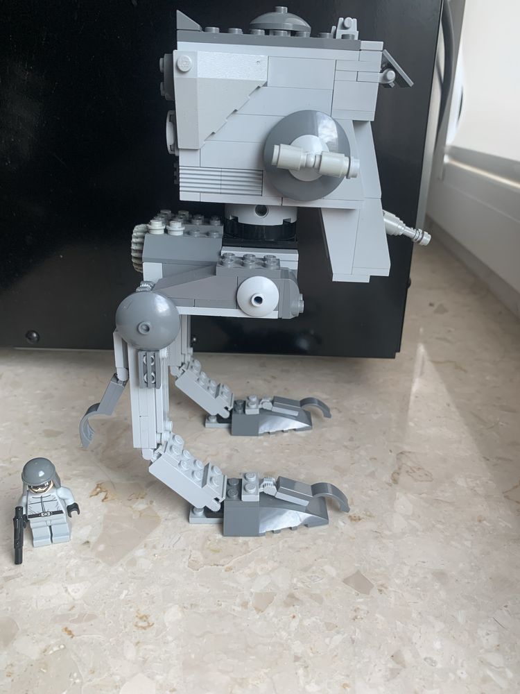 LEGO Star Wars 7657 AT-ST