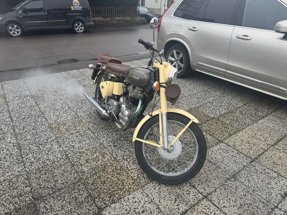 Royal Enfield 500 Bullet
