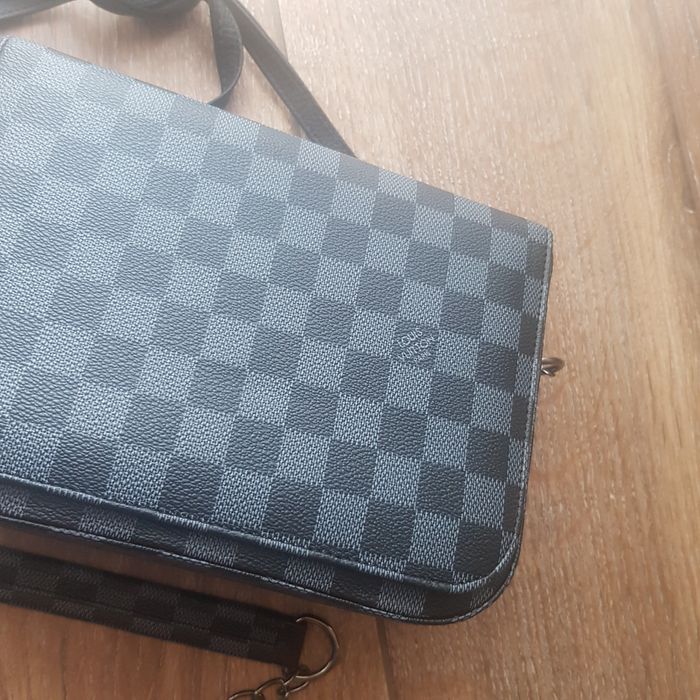 Torebka z logo Louis Vuitton