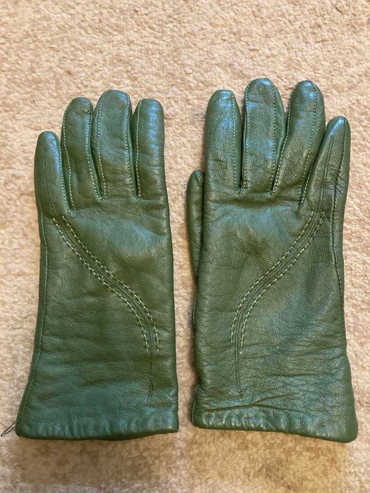 Кожаные оливковые женские перчатки